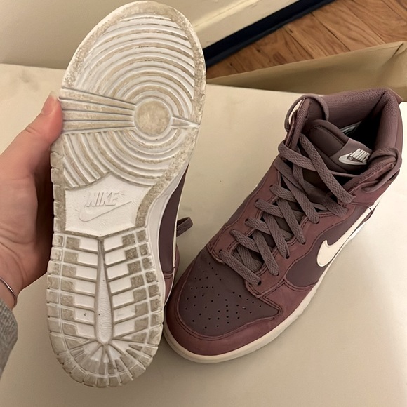 Nike Sneakers - Picture 3 of 5